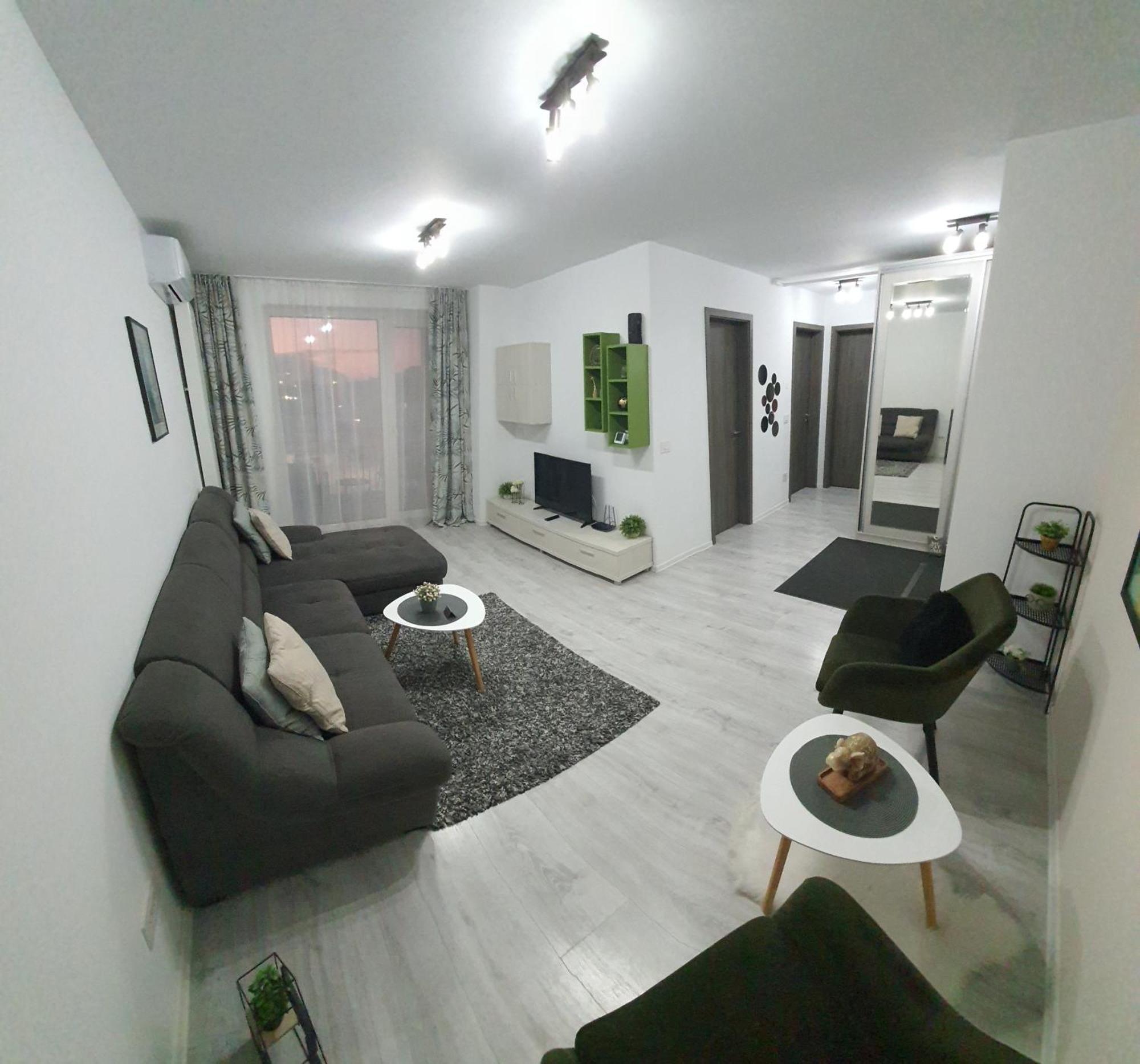 Green Apartment Coresi Brasov Ngoại thất bức ảnh