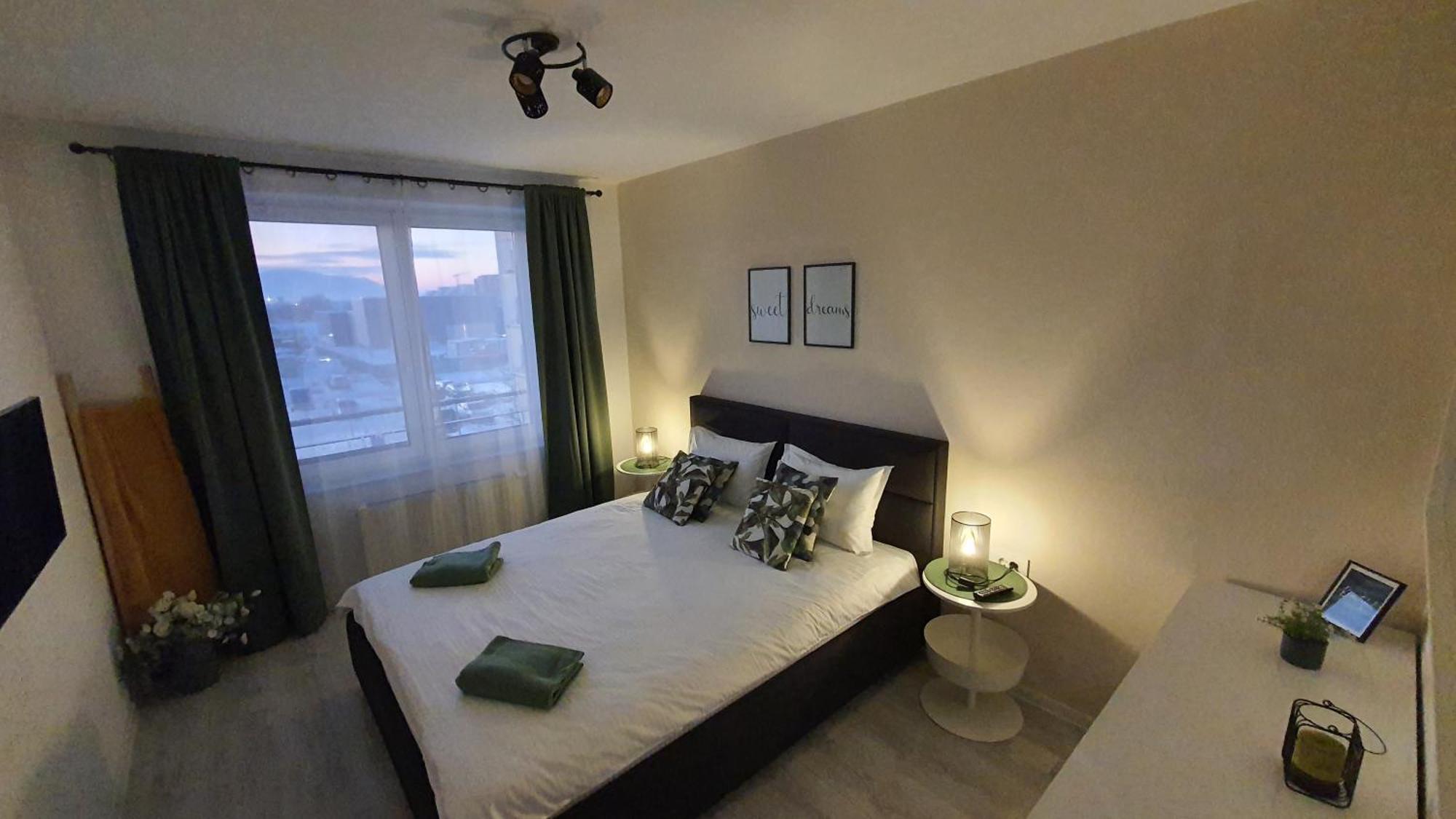 Green Apartment Coresi Brasov Ngoại thất bức ảnh