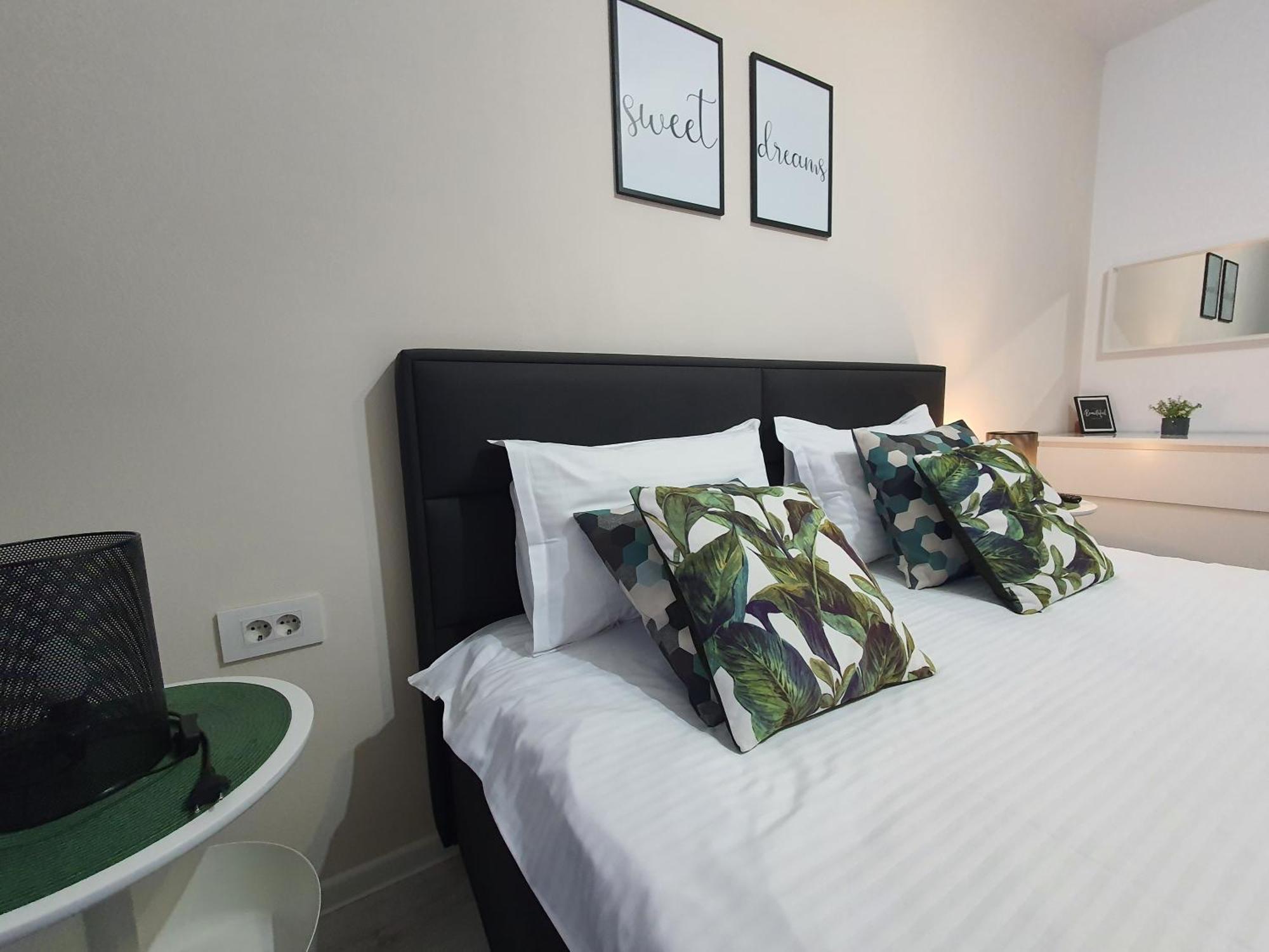 Green Apartment Coresi Brasov Ngoại thất bức ảnh